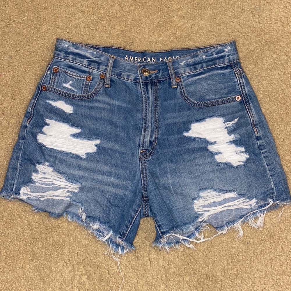 American Eagle 90’s Boyfriend Shorts